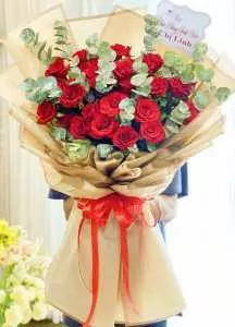 QTR1328 - Bó hoa hồng tặng sinh nhật người yêu, người thân