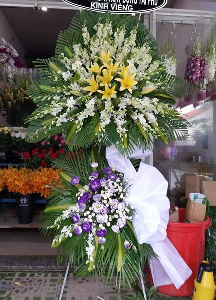 Kệ hoa viếng tang lễ - HV1557